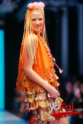 Fotografía en Desfile de Benito Fernandez Verano 2012, Tribuna Plaza