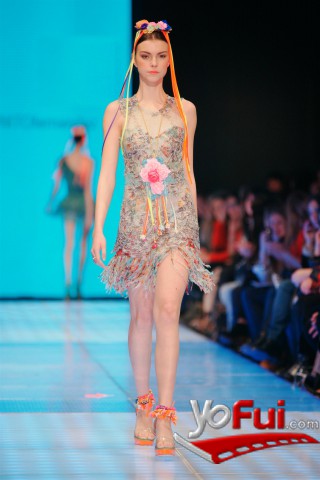 Fotografía en Desfile de Benito Fernandez Verano 2012, Tribuna Plaza