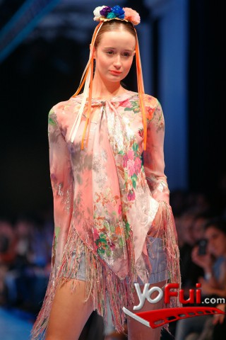 Fotografía en Desfile de Benito Fernandez Verano 2012, Tribuna Plaza