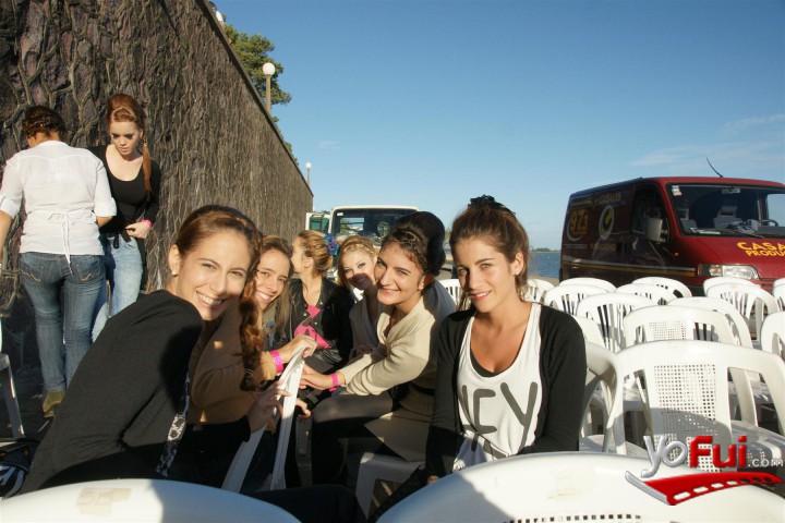 Las modelos minutos antes del Chascomus Moda 2012