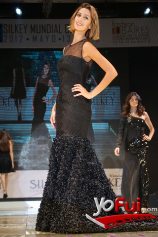 Fotografía en Desfile de Iaia Cano en Silkey Mundial 2010, La Rural