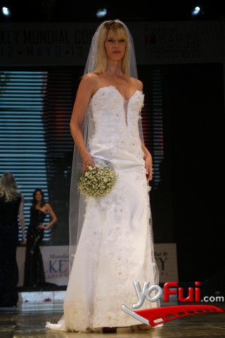 Fotografía en Desfile de Iaia Cano en Silkey Mundial 2010, La Rural