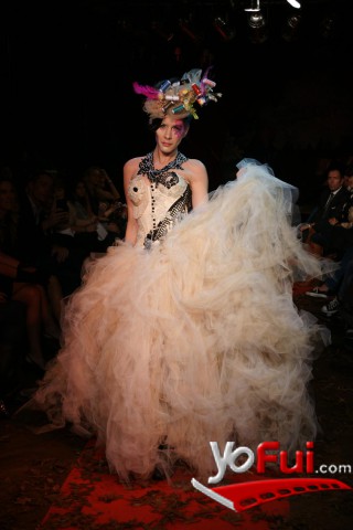 Fotografía en Desfile de Verónica de la Canal Otoño Invierno 2012, Tienda Harrods