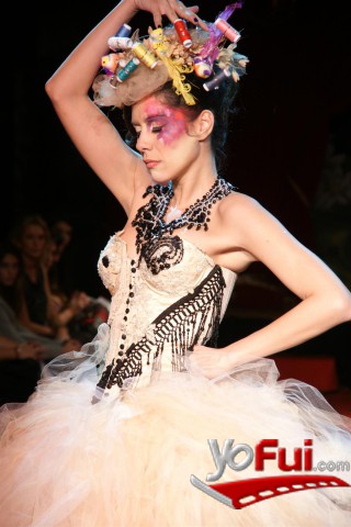 Fotografía en Desfile de Verónica de la Canal Otoño Invierno 2012, Tienda Harrods