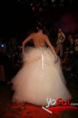 Fotografía en Desfile de Verónica de la Canal Otoño Invierno 2012, Tienda Harrods