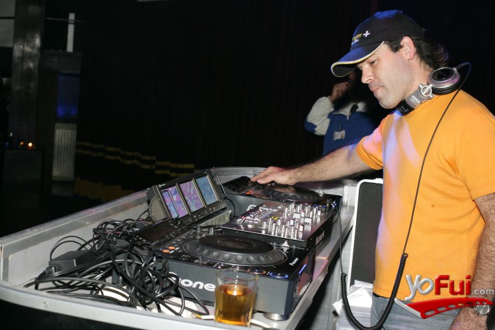 Roberto Fuentes (VJ ROB)