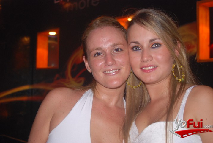 Daniela Constant, Pamela Lazcano
