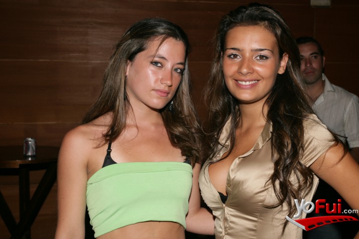 Carolina Escobedo, Dominique Gallegos
