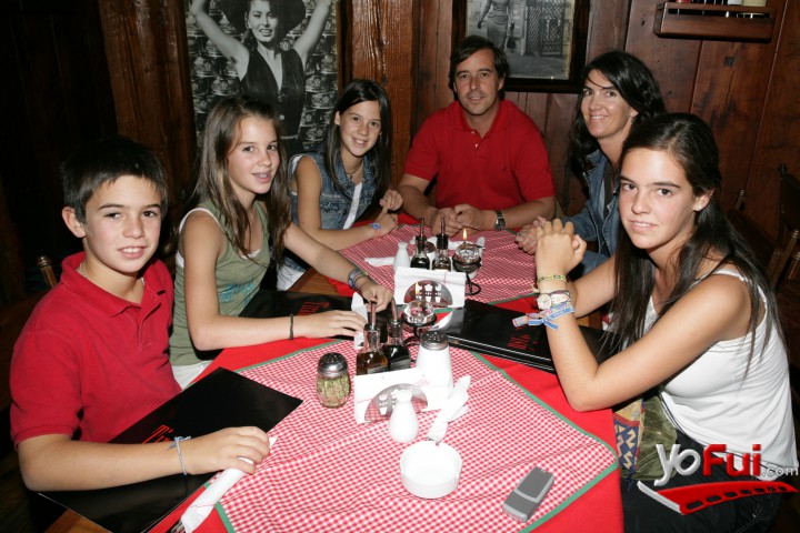 Jose Ignacio Reyes, Catalina Reyes, Macarena Reyes, Jose Ignacio Reyes Junior, Carolina Palacios, Javiera Reyes