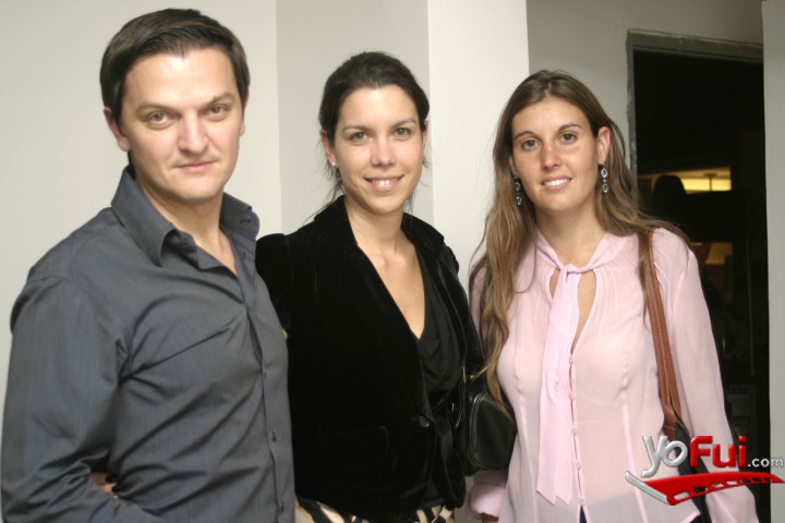 Fotografía en Inauguración Muestra fotográfica de Javiera Infante, Galería Cecilia Palma