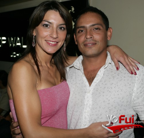 Veronica Van De Wyngard, Carlos Cortes