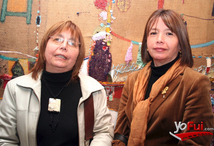 Irma Valenzuela, Corina Valenzuela