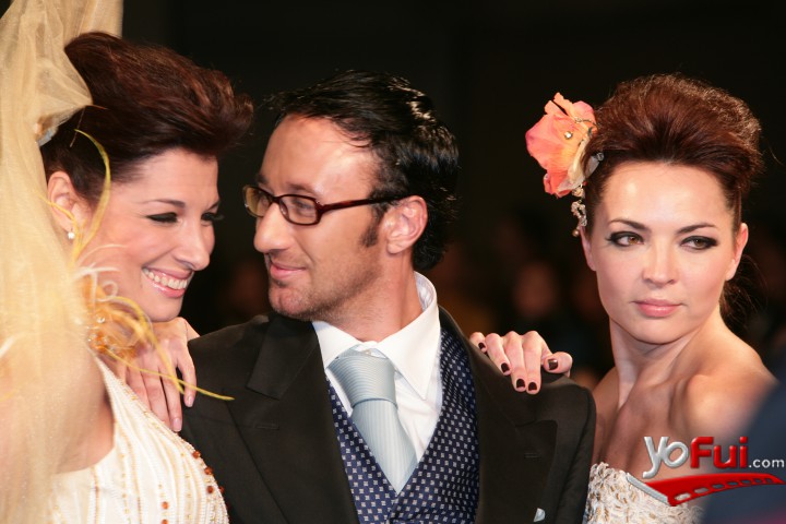 José Luis Bouchon junto a destacadas modelos