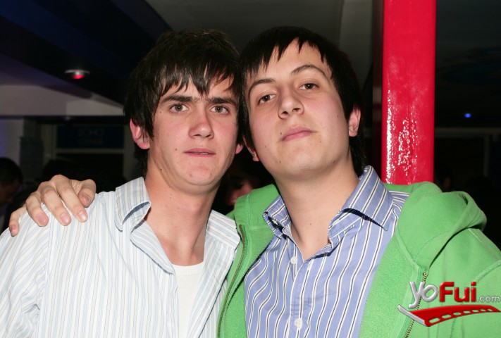 Daniel Carter, Agustín Gómez