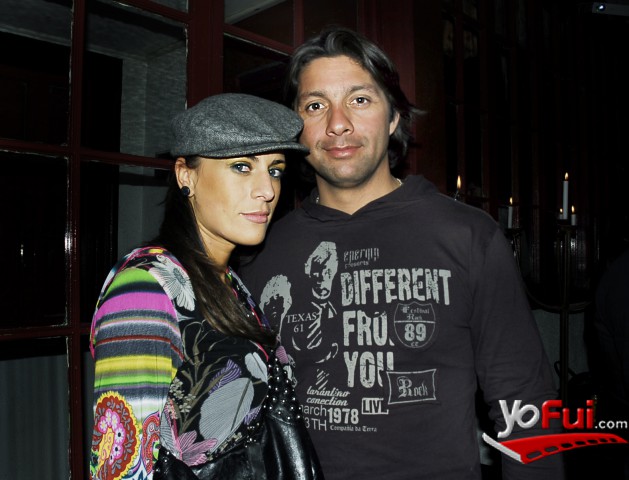 Sabrina De León, Carlos Buzeta