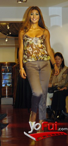 Carolina Jorquera (Desfile Eleonora Amadei)