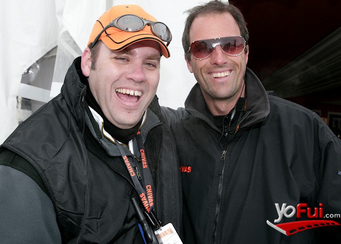 Juan Carlos González (Director Comercial Chivas), Cristián Annand (Animador Chivas Snow Golf)