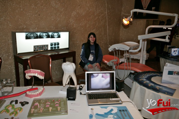 Universidad Finis Terrae), Escuela de Odontología, Romina Orellana (Encargada de stand interactivo