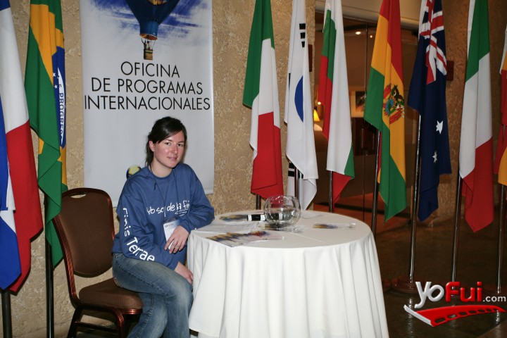 Joanna Ferrari (Encargada de recepción)