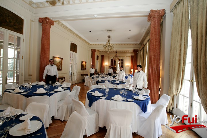 Comedor Preparado para el almuerzo del Consejo