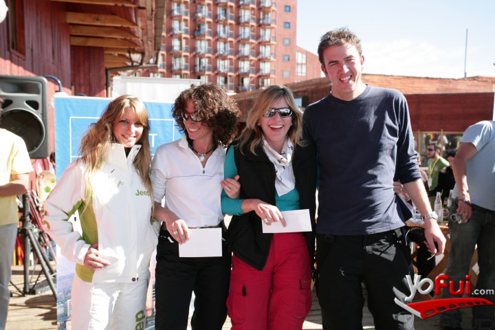Lucila Vit, Isabel de Uruarrizaga (Caras), Nicholas Parkes (Gte. Gral Comercial Chrysler)