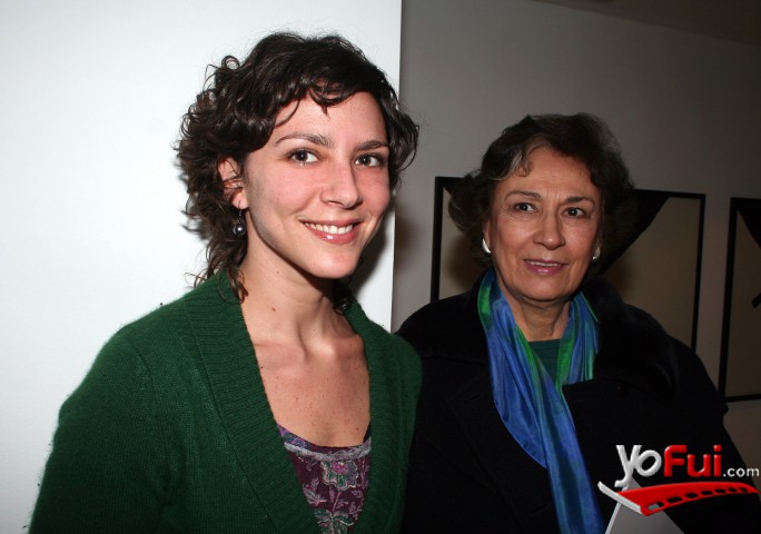 Daniela Wainer, Dora Aguila
