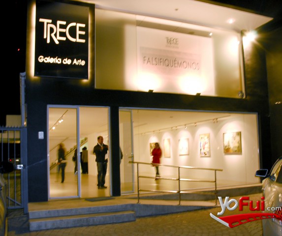 Entrada Galería de Arte Trece