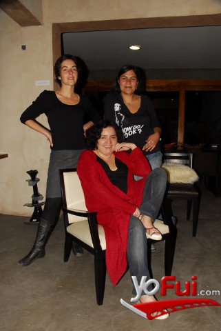 Paulina Muños (diseñadora), Paola Figueroa (Dueña de Galería de Arte M2), Florencia Grisar (diseñadora)