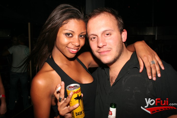 Dominique Larrimore, Cristóbal Prad