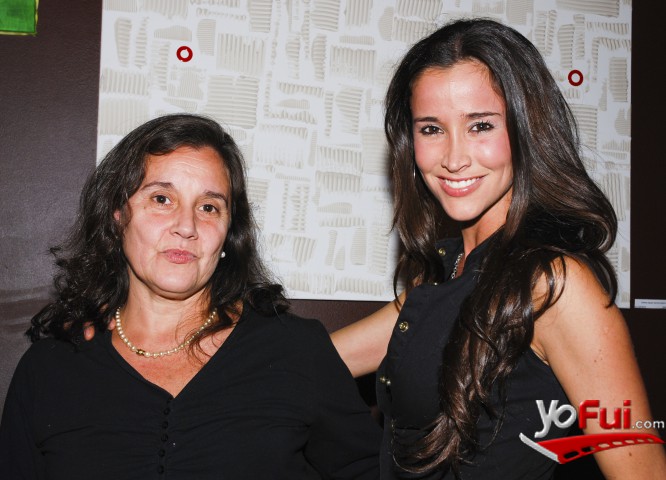 Adriana García-Huidobro junto a su hija, Adriana Aguayo