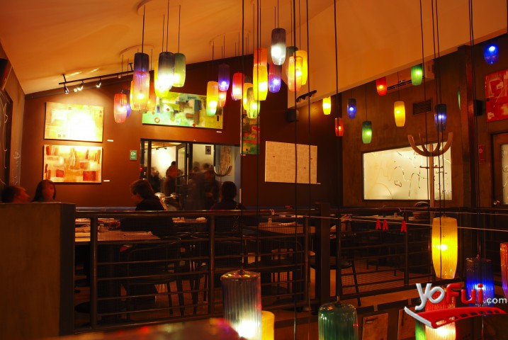 Restaurant Piola decorado con cuadros de Adriana Aguayo
