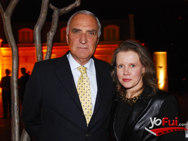 Mario Aglieti ( Decano Cuerpo Consular de Santiago), Kaarina Kalisch ( Esposa Embajador de Canadá)