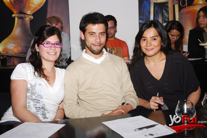 Makarena Céspedes, Roberto Martínez, Carla Dodds