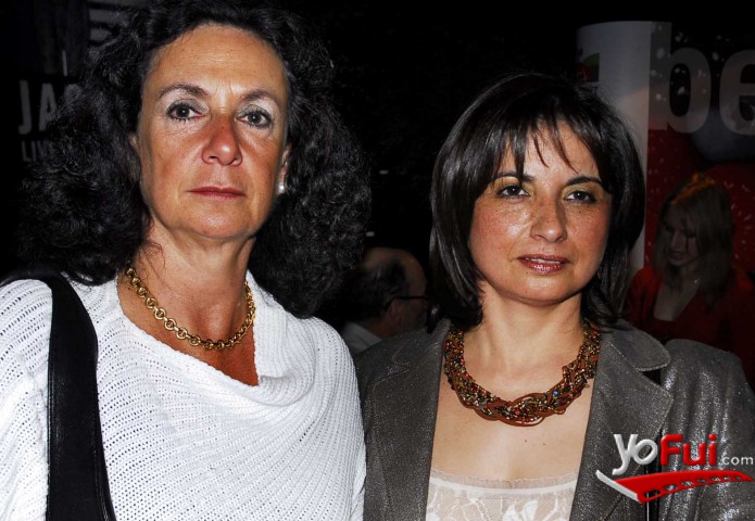 Isabel Valderrama, Myrta Santos