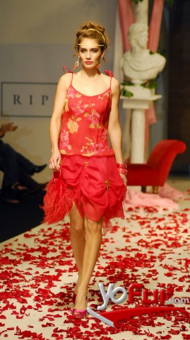 Carolina de Moras (Desfile Jaime Troncoso)
