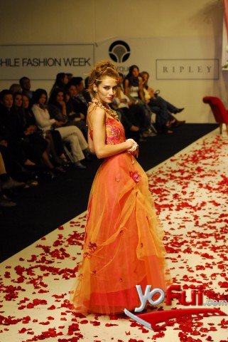 Carolina de Moras (Desfile Jaime Troncoso)