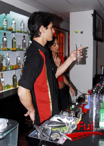Matías Supan ( Embajador Bacardi Chile), Claudia Nanisch
