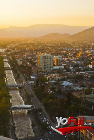 Vista panorámica de Santiago desde el piso 31 en Edificio Telefónica