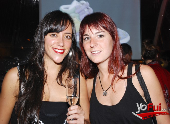 Magdalena Calderón, Ángeles Pérez