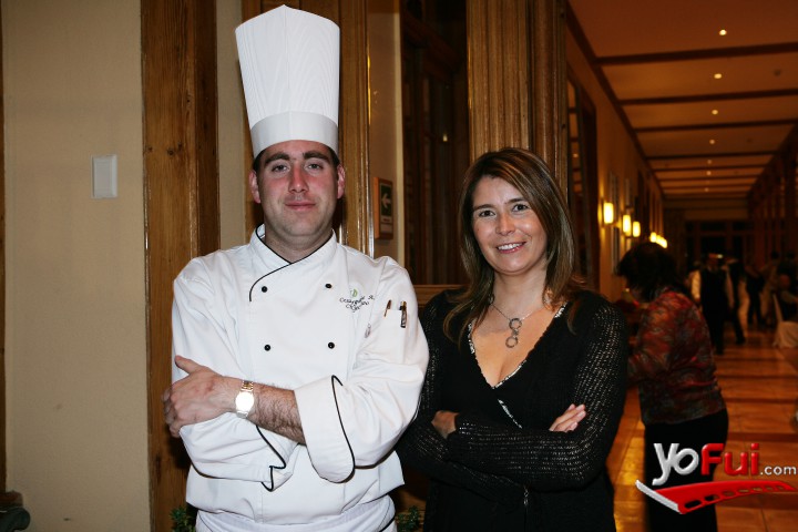 Cesar Burgueño, Jenny Gomez