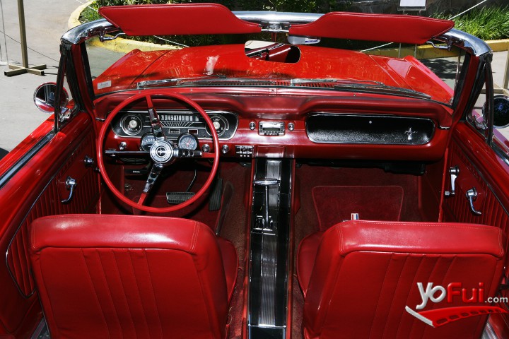 Exposición de autos y motonetas de los años 60 (Termas de Jahuel)