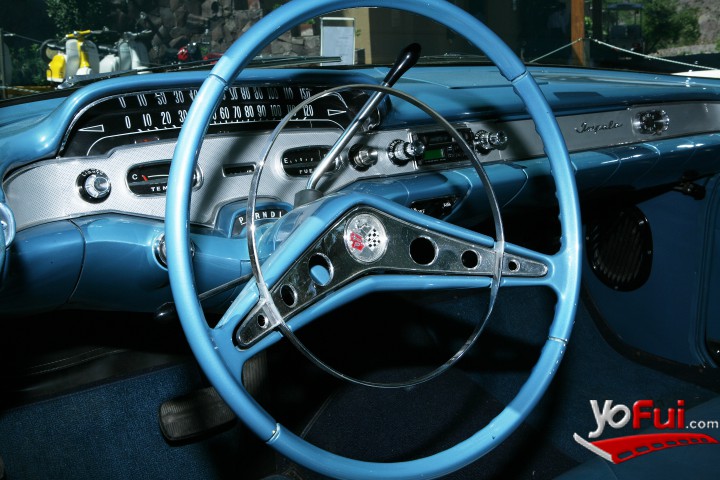 Exposición de autos y motonetas de los años 60 (Termas de Jahuel)