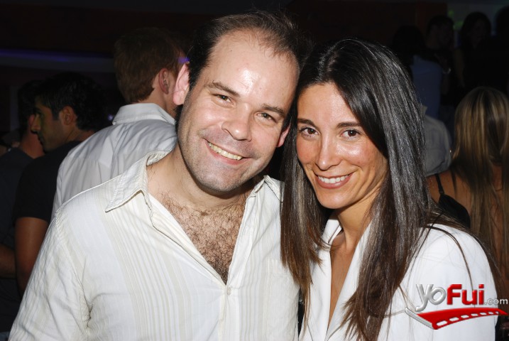 Roberto Fuentes (VJ ROB), Claudia Aragón
