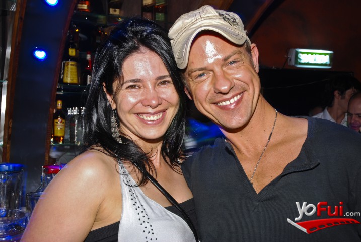 Paola Salvi, Víctor Spikin
