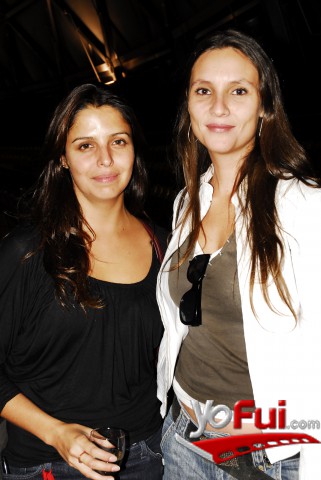 Paola Acuña, Romina Reynolds