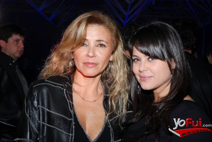 Claudia Oporto, Claudia Ocariz
