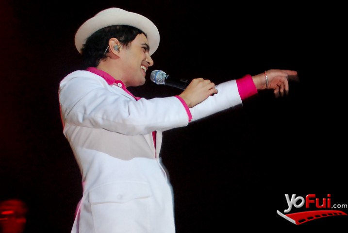 Alejandro Sergi (voz y guitarra)