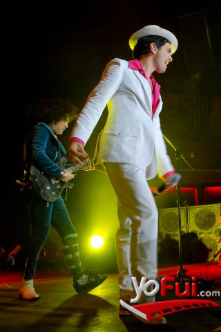 Alejandro Sergi (voz y guitarra)