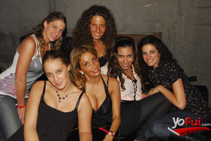 Andrea Klaber, Jessie Meyer, Paola Madain, Claudia Verdugo, Vivi Selmann
, Brissa Zaror