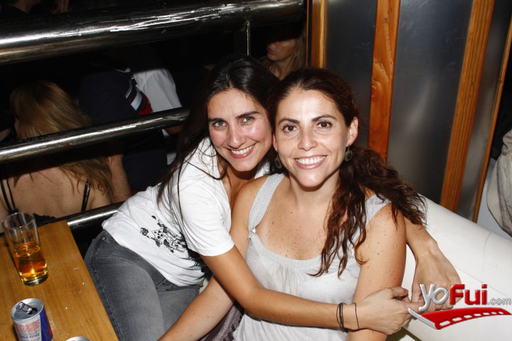 Carolina Ijada, Claudia Mendoza